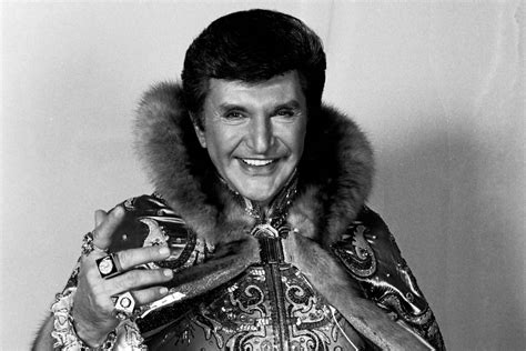 liberace real name.